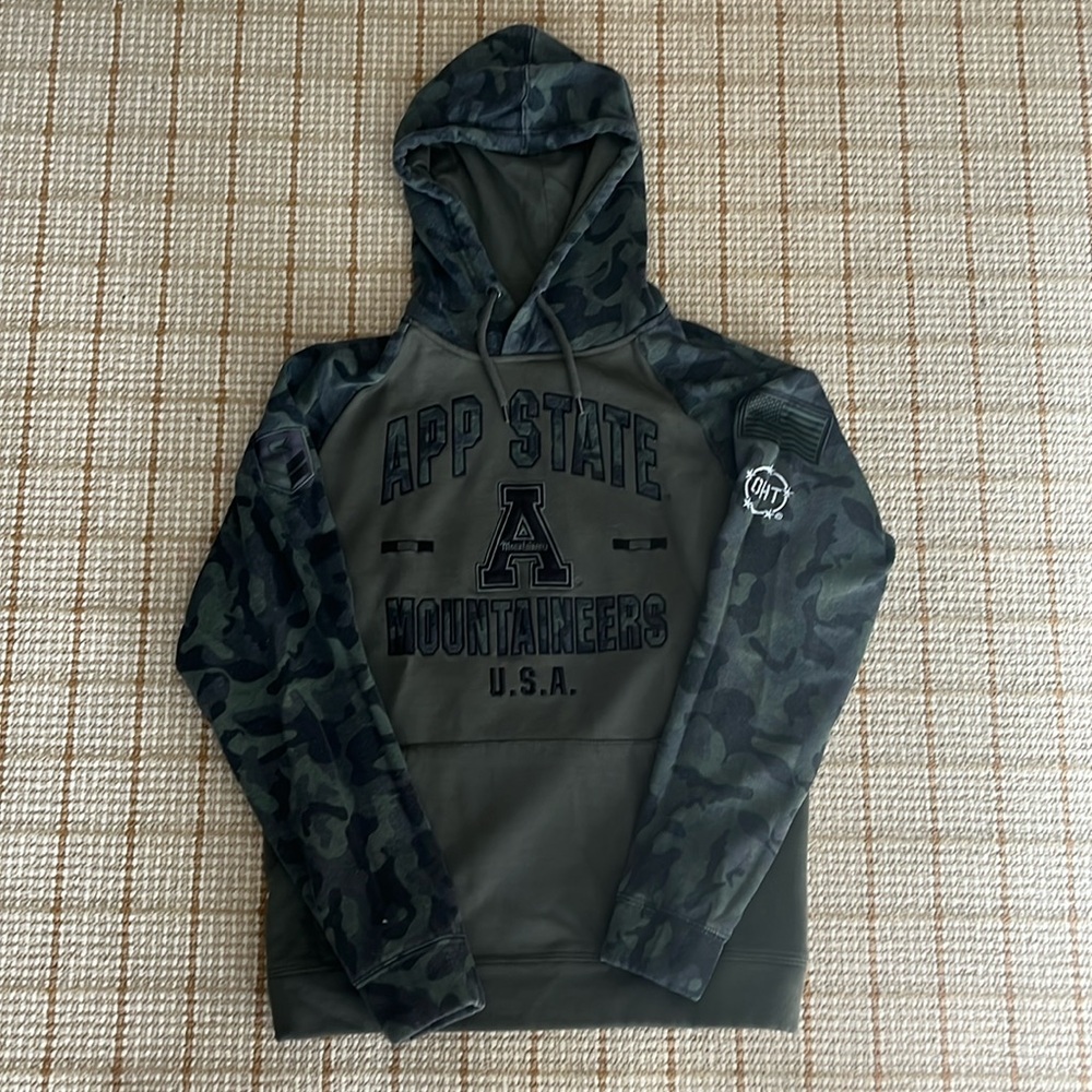 Brand: Colosseum
Size: Large 
Color: Green